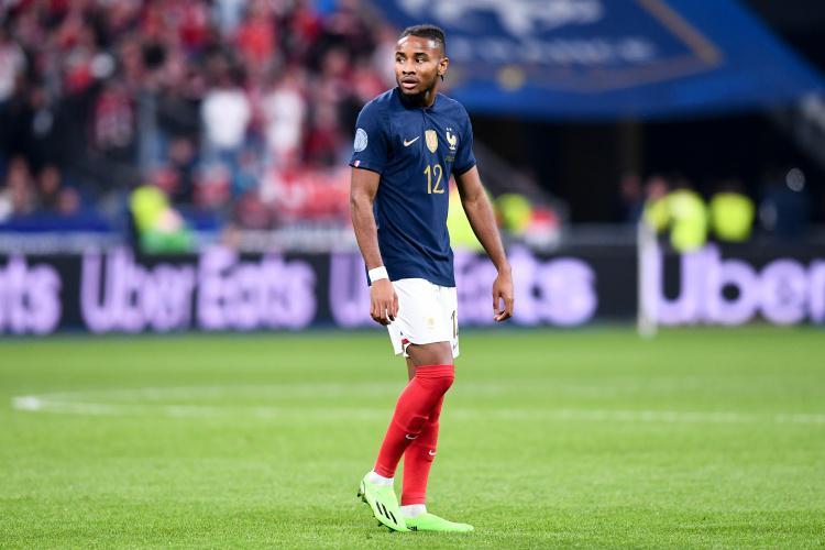 米兰新闻网:恩昆库在米兰训练中展现出职业态度,打动了阿莱格里